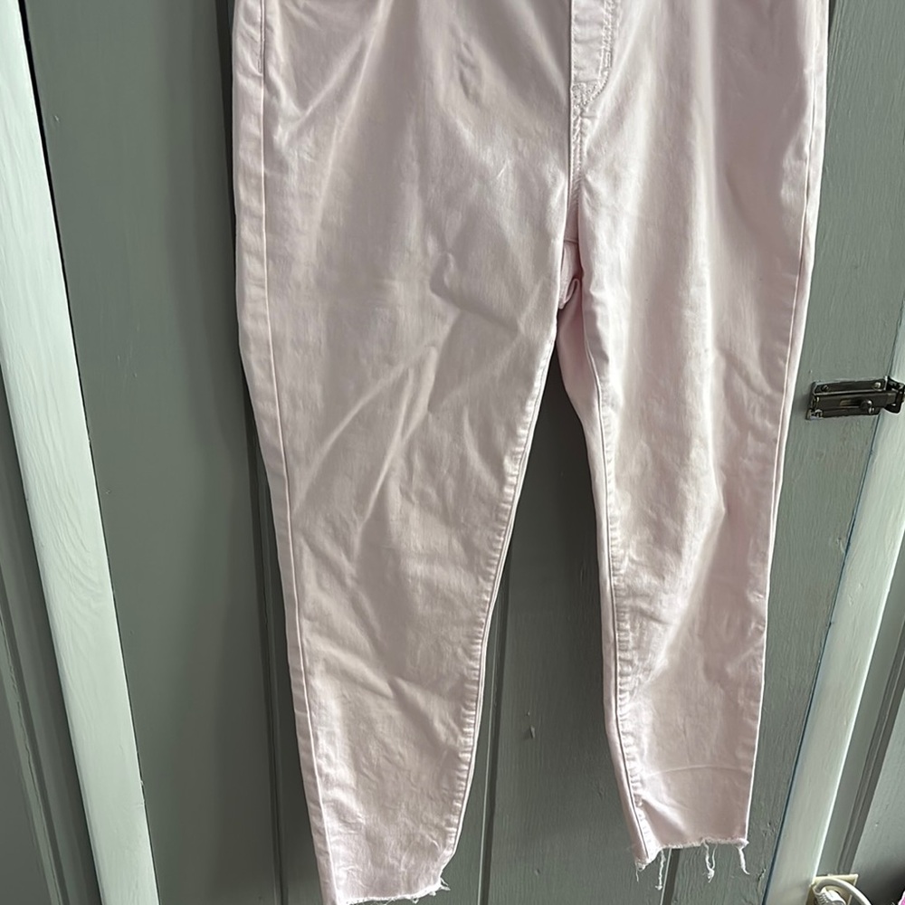 Light Pink Cropped Pants